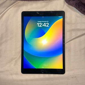 Ipad apple 9th generation new condition